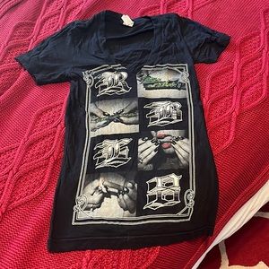 Rebel 8 graphic tee. Size small great condition